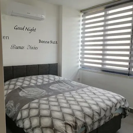 Mahallesi Sapli Ada Mevkii 5009 Sokak Nr 22 Apartment *